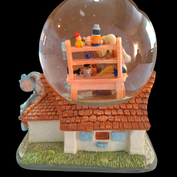 Vintage Disney Pinocchio Musical Snowglobe - Picture 8 of 11